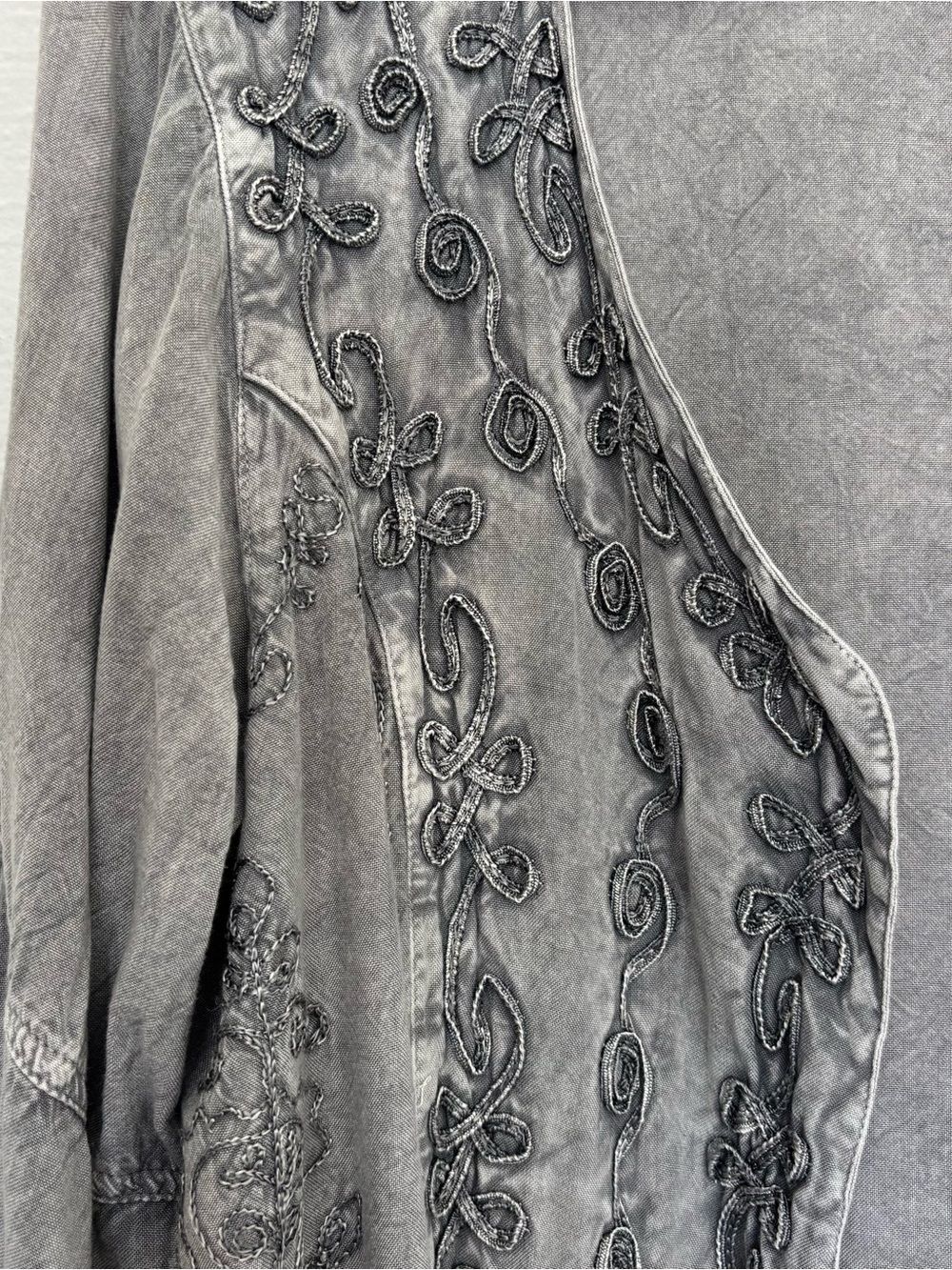 Studio West Apparel Grey Embroidered Open Front Cardigan Bell Sleeve Boho - Picture 6 of 8